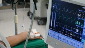 AI-assisted neurosurgery operating room